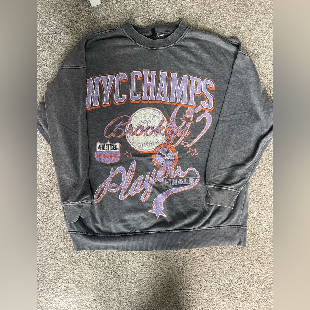 Oversized graphic sweatshirt